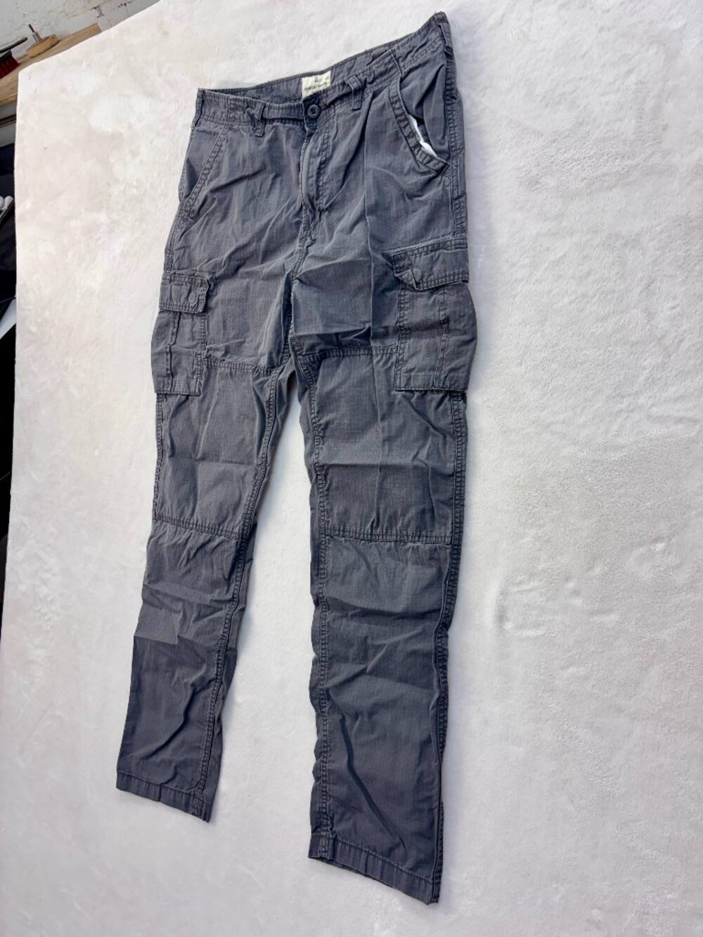 Mutual Weave Men's Gray Cargo Pants --- Size: 34" x 34" --- Great Condition!